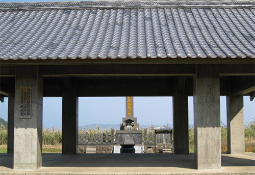 平戸 田ノ浦 解纜の地記念碑前礼拝堂（筆者撮影）