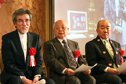 受賞者/左から松岡正剛氏・遠藤祐純先生・番場雅文師